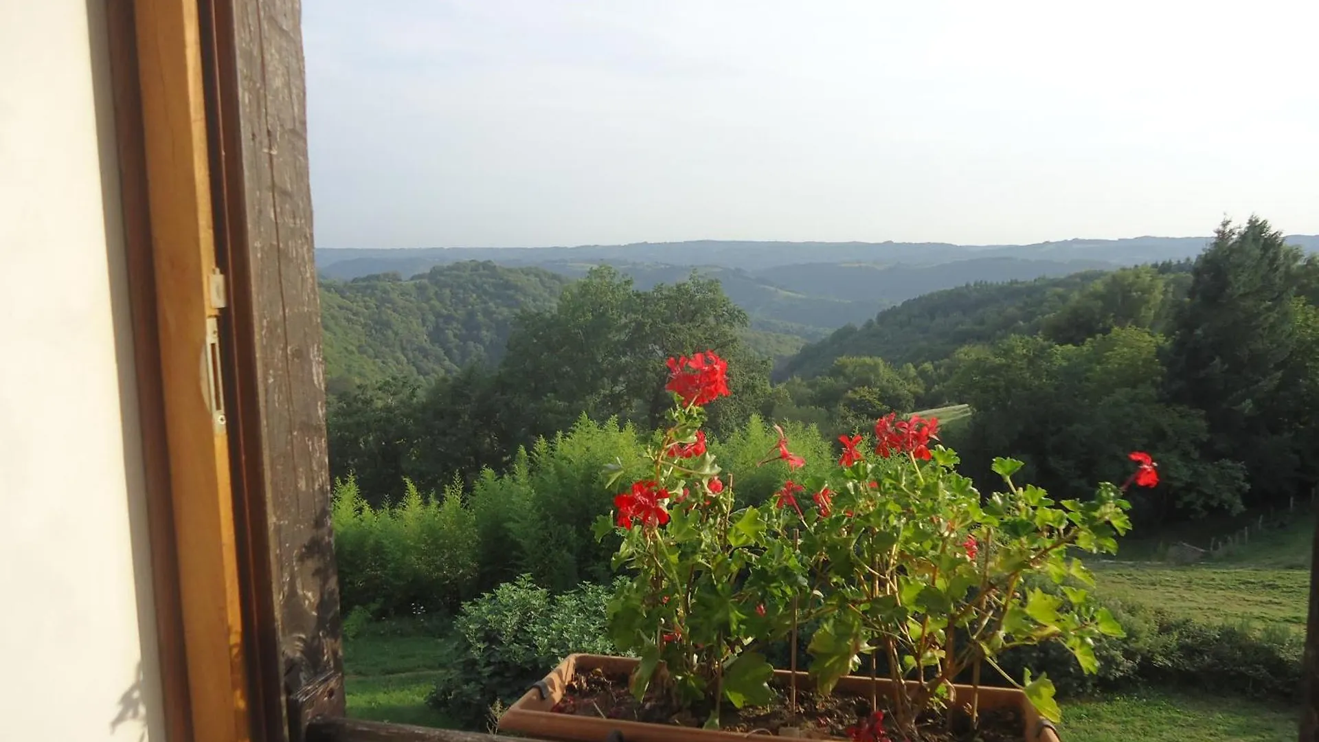 Couette-café Bed and Breakfast Les 7 Lucarnes à Latouille-Lentillac France